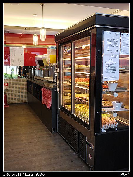 [國內趴趴走]小蒙牛天母店。同學會