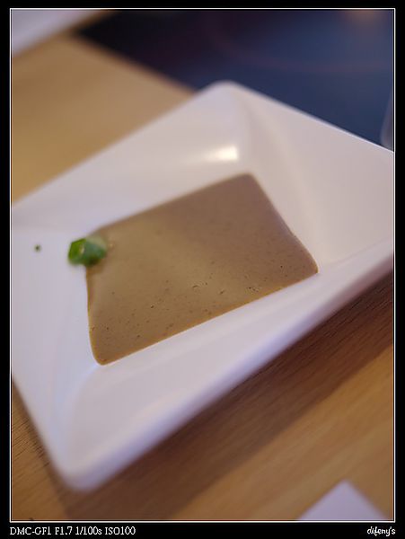 [國內趴趴走]小蒙牛天母店。同學會