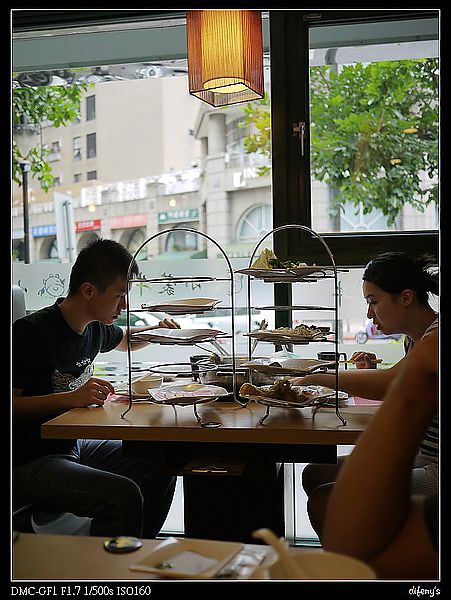 [國內趴趴走]小蒙牛天母店。同學會