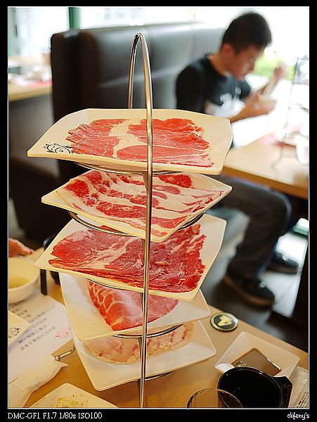 [國內趴趴走]小蒙牛天母店。同學會