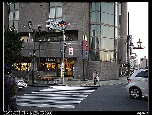 P1390811