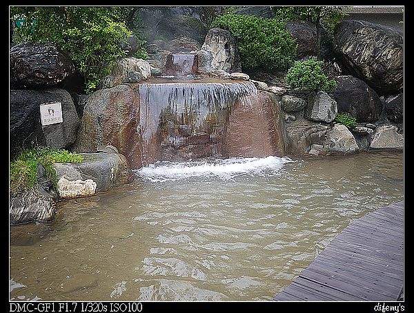 P1400366