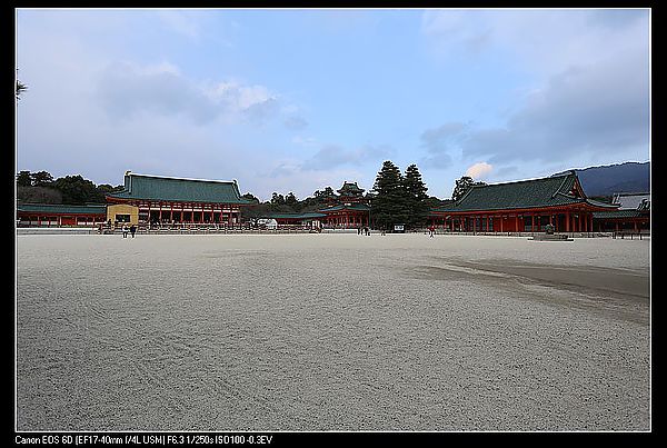 [2013。和自己旅行京都、高山]平安神宮。中國式的風水建築