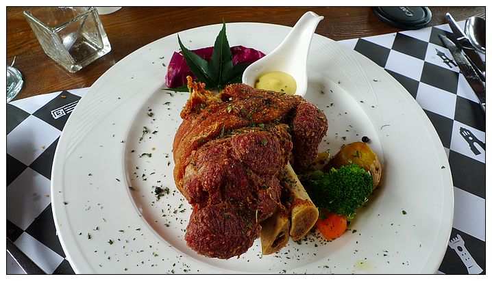 [食記。中部]苗栗|天空之城。天空古堡餐廳。建議入門票換點飲料小點就好