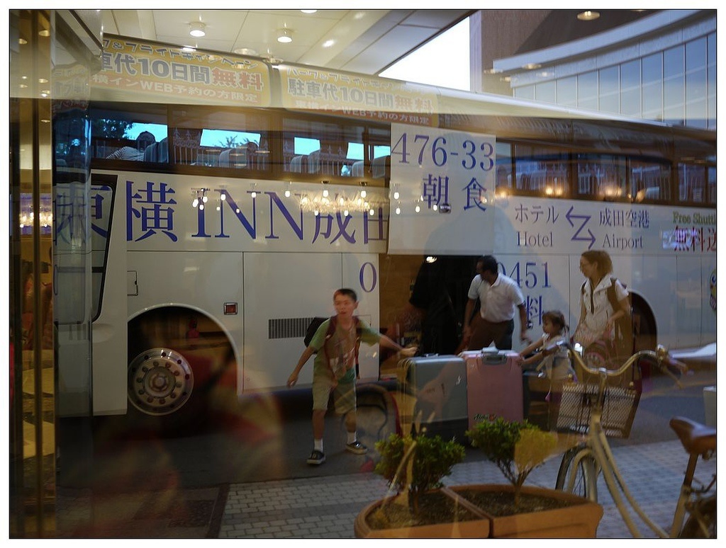 [住。亞洲]廉價航空LCC早班機的過境超大飯店。東橫inn 成田機場店~toyoki inn narita~免費接駁車、免費早餐~機場附近~