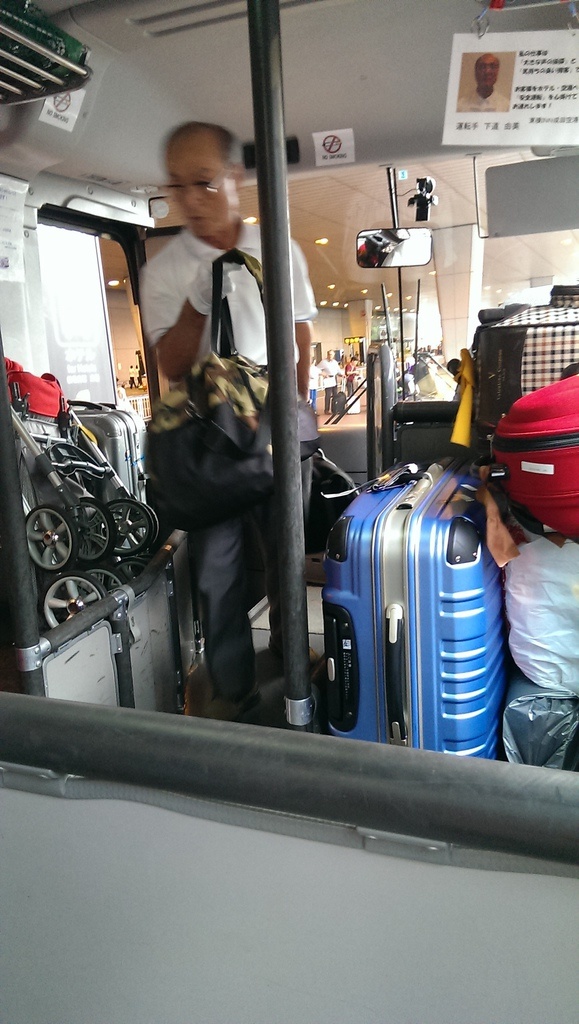 [住。亞洲]廉價航空LCC早班機的過境超大飯店。東橫inn 成田機場店~toyoki inn narita~免費接駁車、免費早餐~機場附近~
