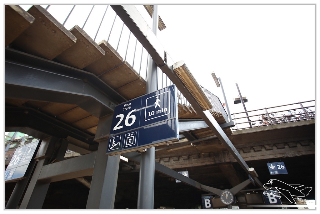 [2014。夏。北歐自助]丹麥｜哥本哈根晨遊、哥本哈根車站Kobenhavn H購票前往Malmö。用瑞典機器買票比較便宜！
