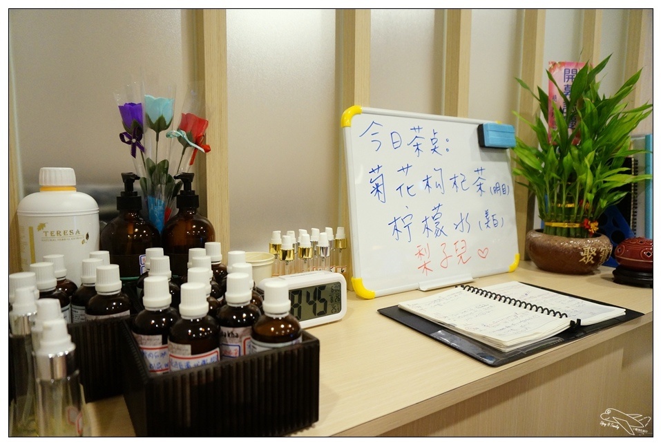 [板橋江子翠按摩推薦]Lohas樂活氧身足體概念館。超近捷運站、附近美食機能多～技術佳、服務好～板橋腳底按摩 、油壓指壓