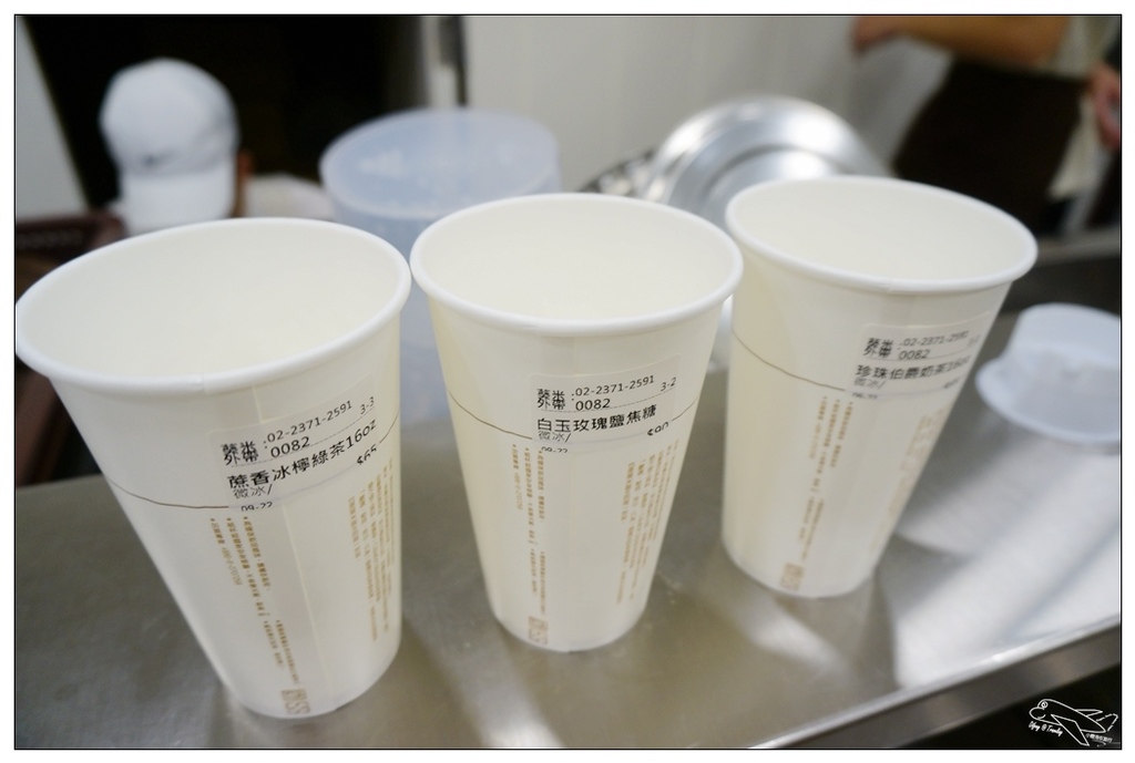 [台北車站好喝茶飲]葵米Queenny。驚動粉圓界最Q彈珍珠奶茶。獨家黑糖炒珍珠。HOYII北車站B1～