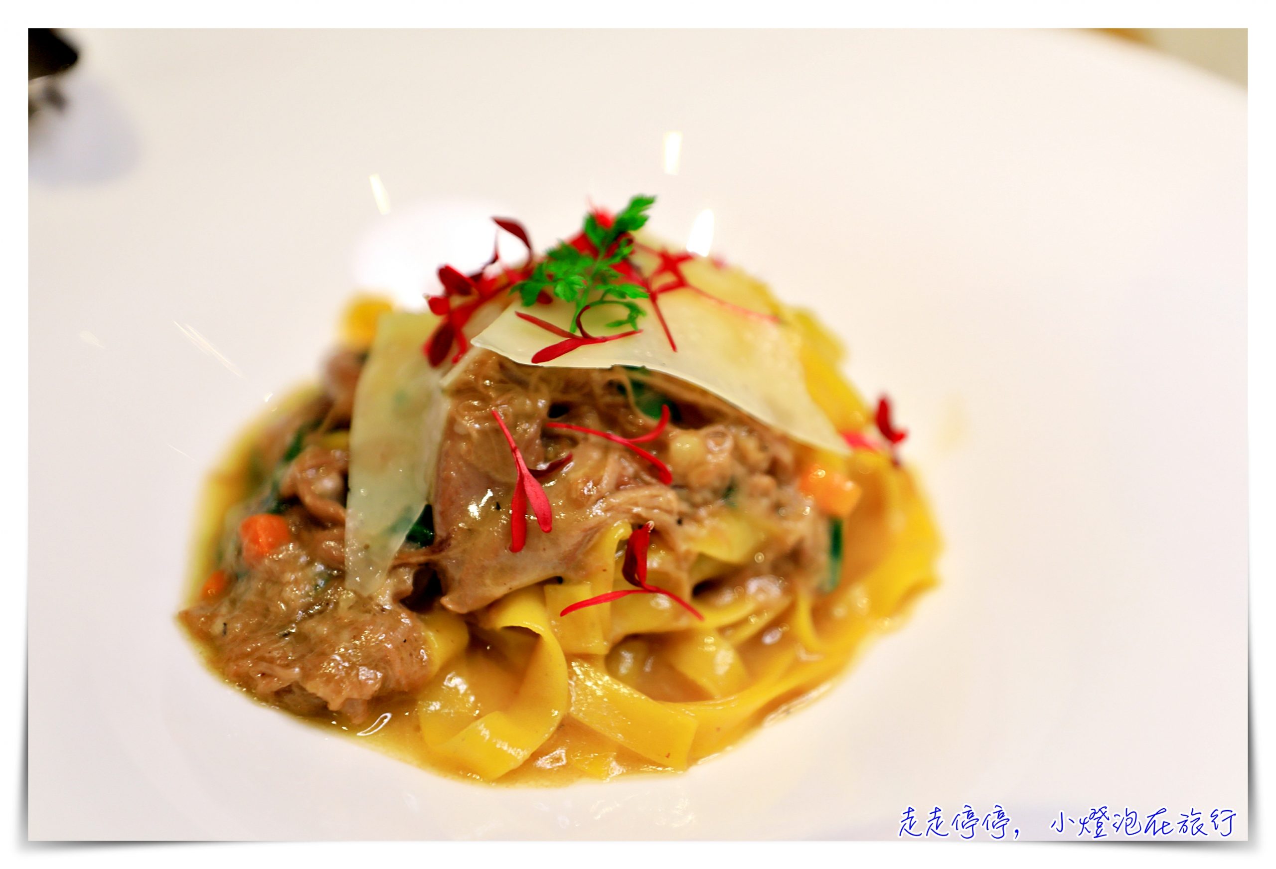 台北文華東方酒店,古典歐式典雅藝術兼具,全台灣唯一米其林推薦五間紅房子,質感奢華隱私兼具~ @走走停停,小燈泡在旅行 台北文華東方酒店,古典歐式典雅藝術兼具,全台灣唯一米其林推薦五間紅房子,質感奢華隱私兼具~