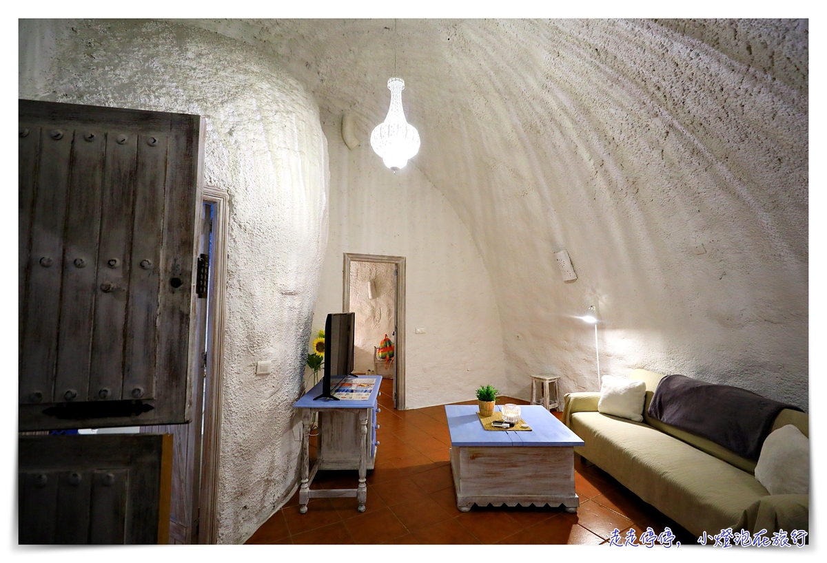 馬拉加蝸牛鄉村酒店｜Hotel Los Caracoles高山遠眺白色小鎮Frigiliana及地中海的寂靜度假屋