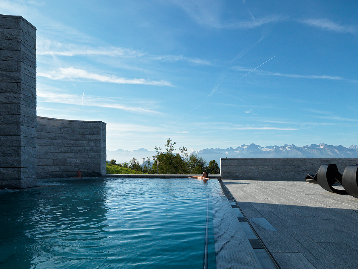 瑞士瑞吉山SPA|Rigi Kaltbad Mineral Baths & Spa,看著山景泡湯 @走走停停,小燈泡在旅行 瑞士瑞吉山SPA|Rigi Kaltbad Mineral Baths & Spa,看著山景泡湯