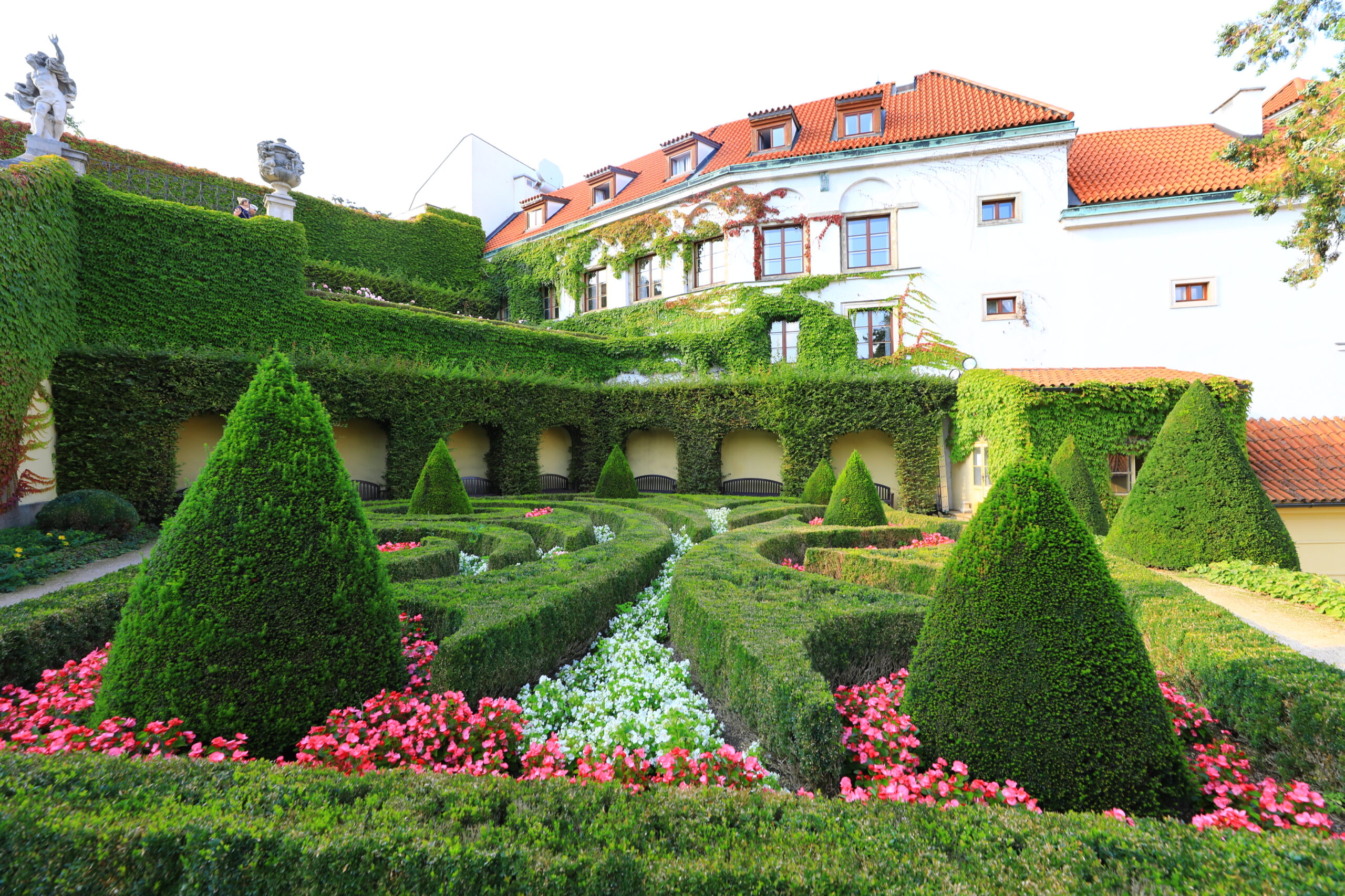 布拉格最美庭園｜維巴庭園Vrtbovská zahrada，周杰倫婚紗取景地，票選中歐最美庭園，聯合國教科文組織世界文化遺產名錄