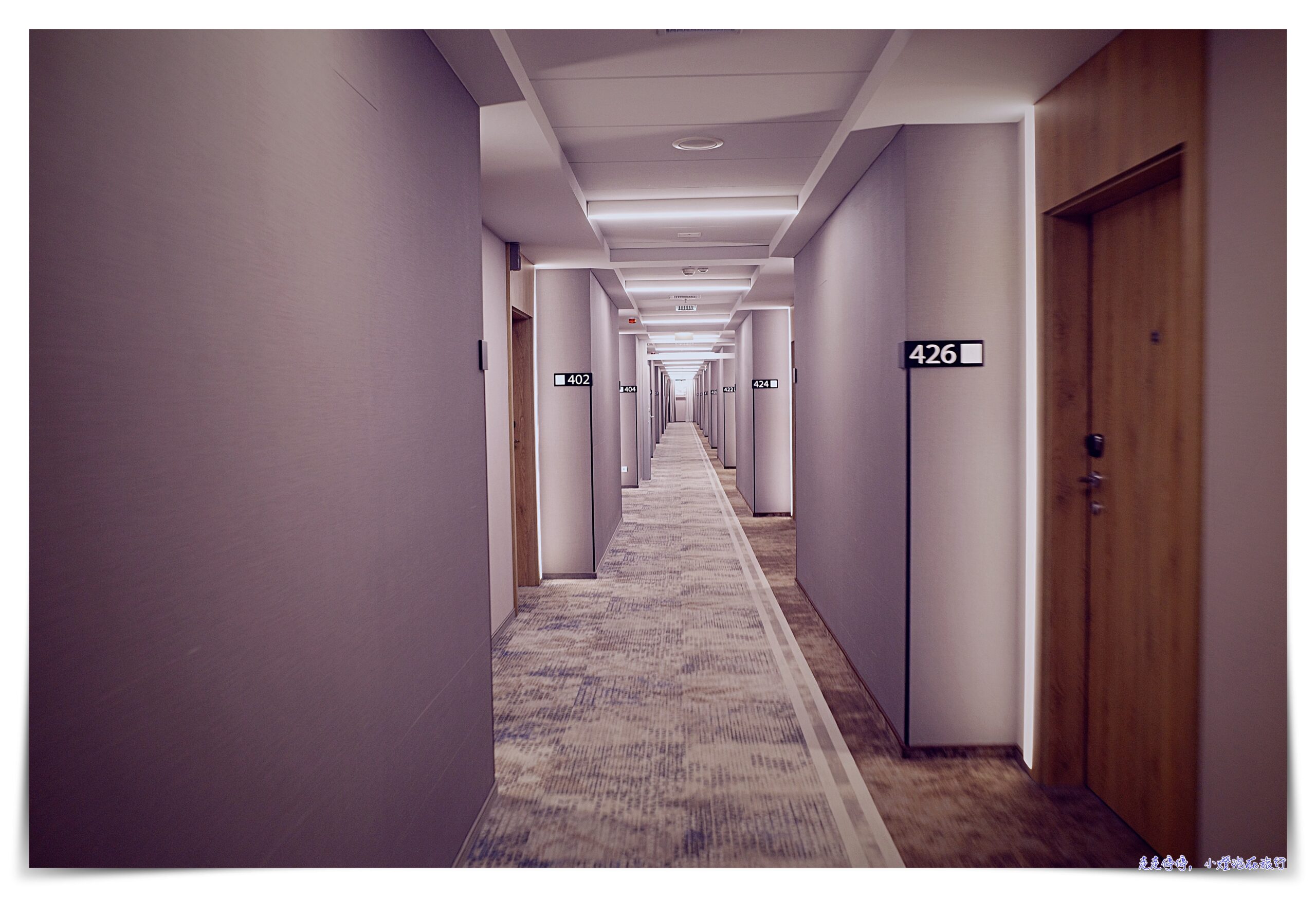 華沙機場住宿萬怡酒店Courtyard Warsaw Airport｜木質調溫暖舒適、早餐較普通