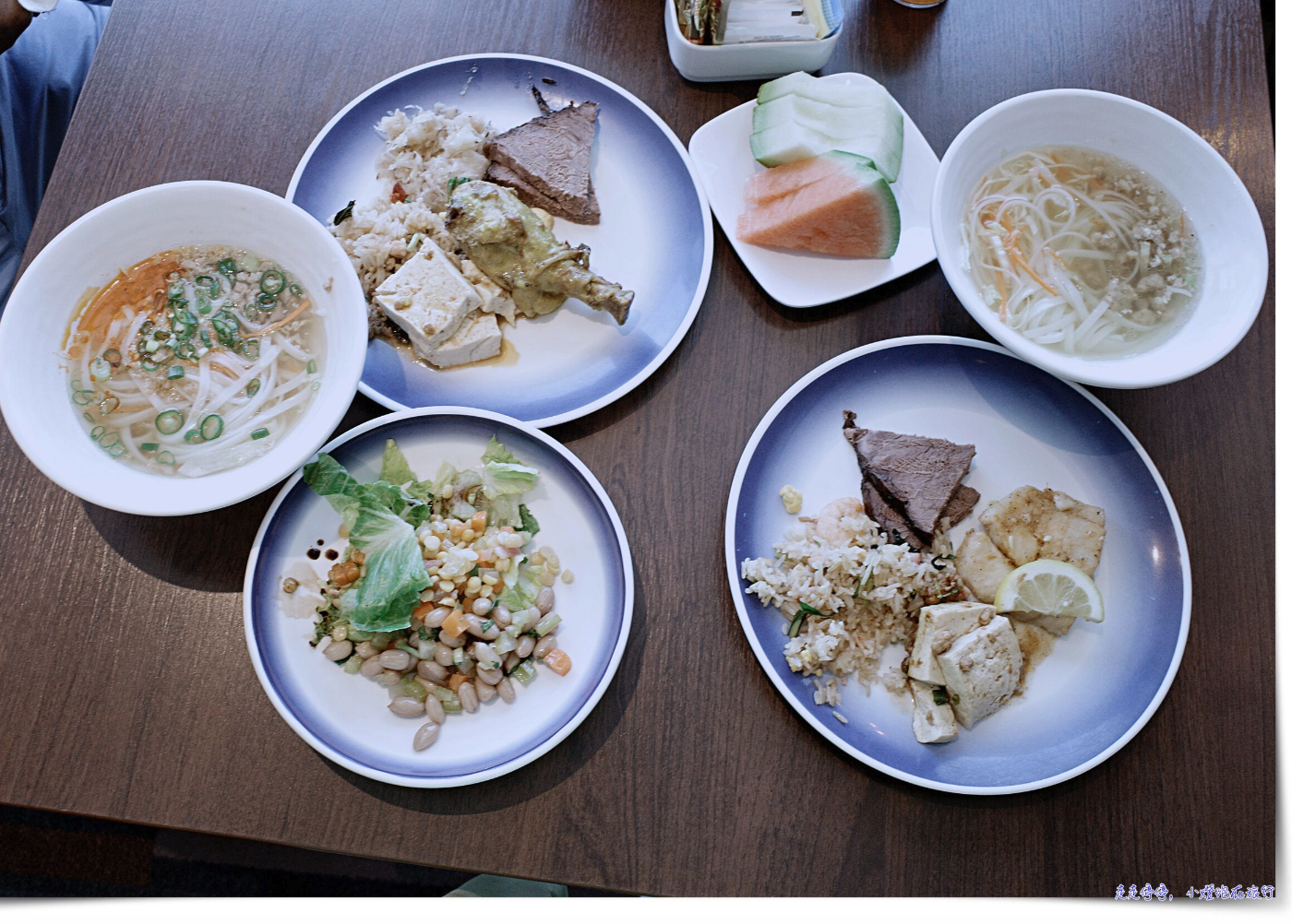 挪威郵輪奮進號｜餐廳設施、艙房介紹、活動紀錄。日本三島五日行程，雄獅旅遊獨創海上行程，服務體驗超好