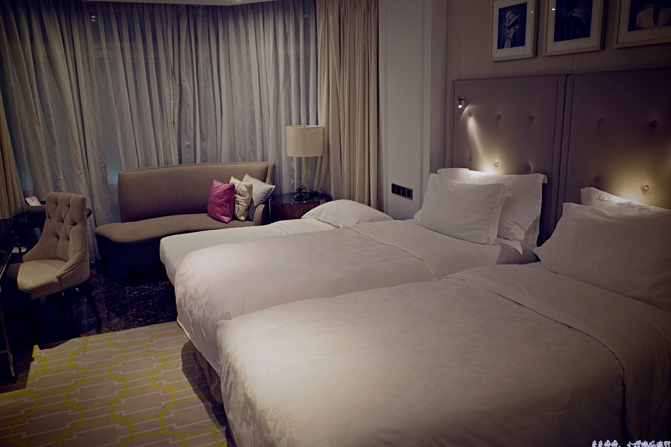 香港朗廷酒店The Langham｜米其林奢華住宿體驗，探索尖沙咀的便利與極致優雅！ @走走停停，小燈泡在旅行