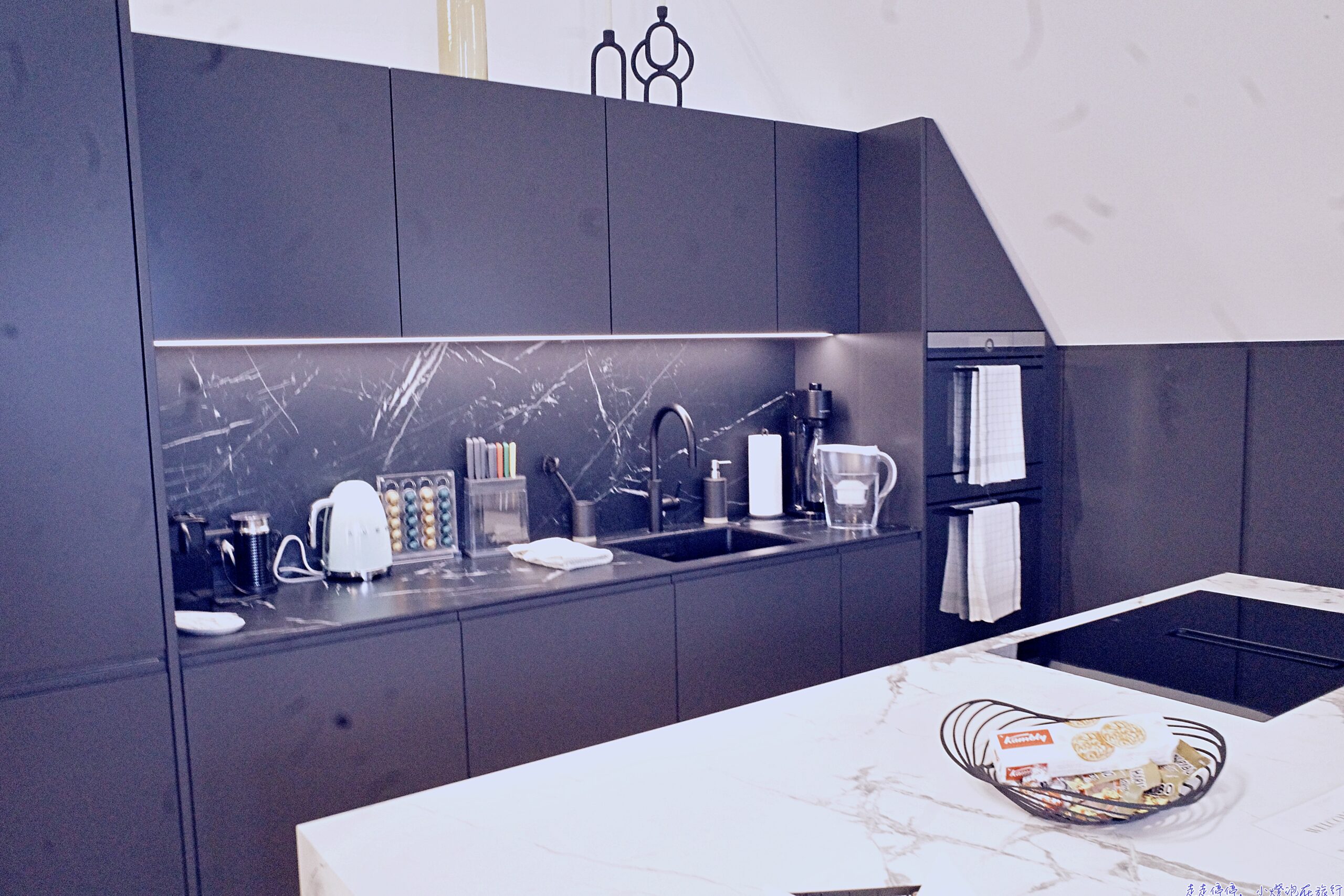 2025蘇黎世三臥室公寓住宿推薦Aaa luxury comfort rooftop freeparking ac fully equipped：奢華舒適，步行五分鐘抵達車站，質感旅人首選