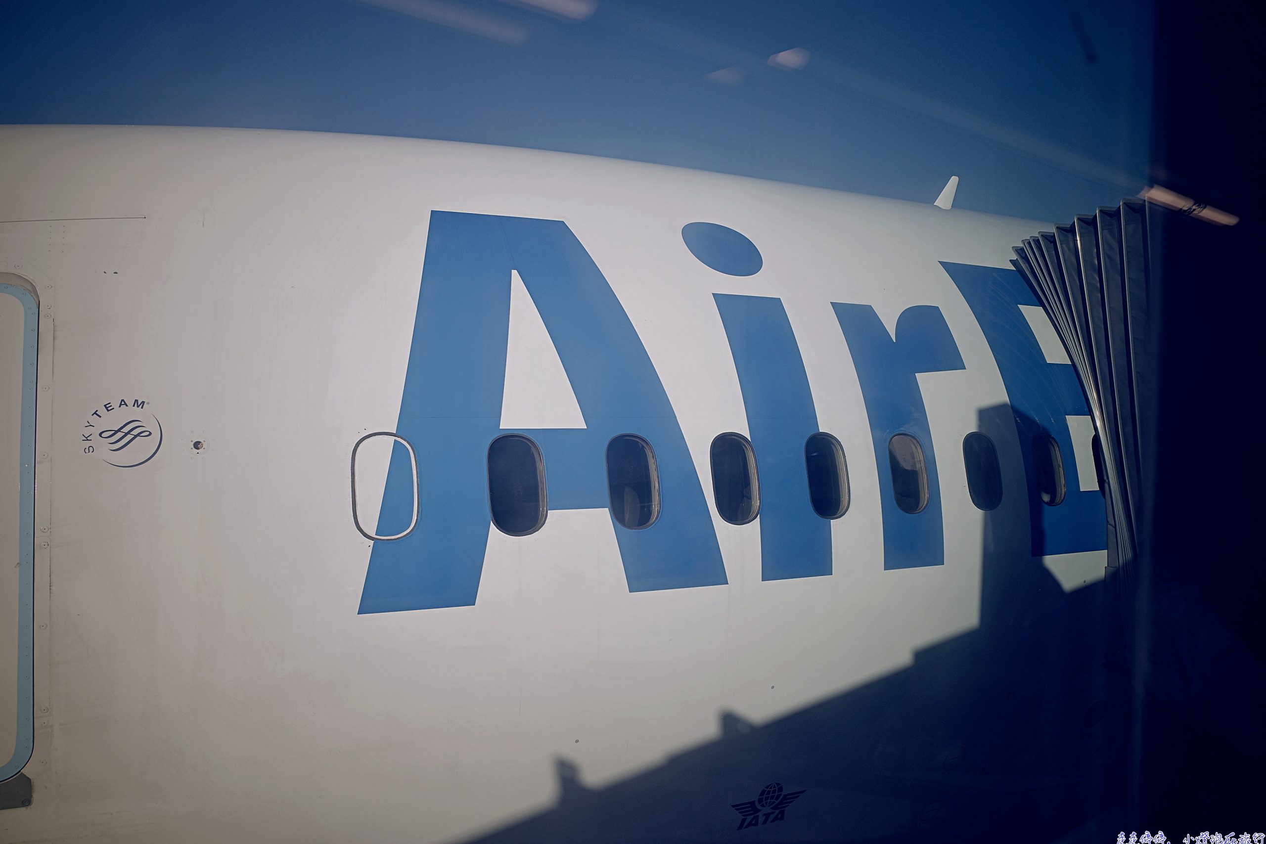 加那利群島航班米蘭經馬德里溫柔轉機到大加納利：UX1066、UX9164 @走走停停，小燈泡在旅行