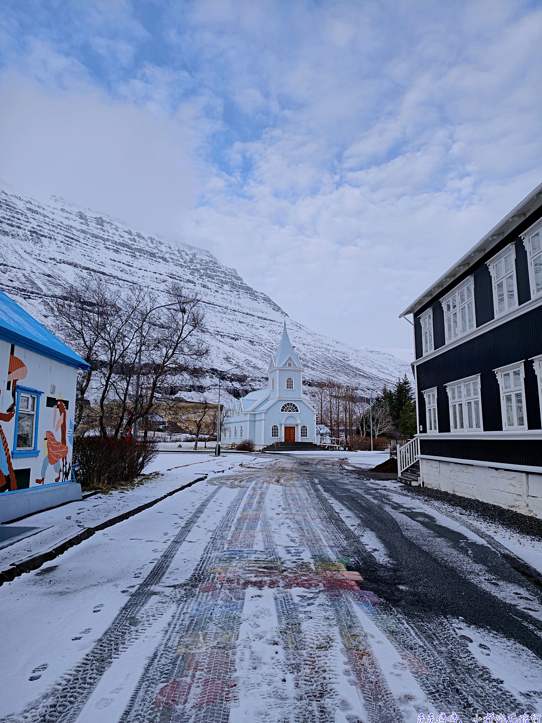 冰島親子自駕第五天｜route 93 冬季雪白山路 × 白日夢冒險王小鎮 Seyðisfjörður