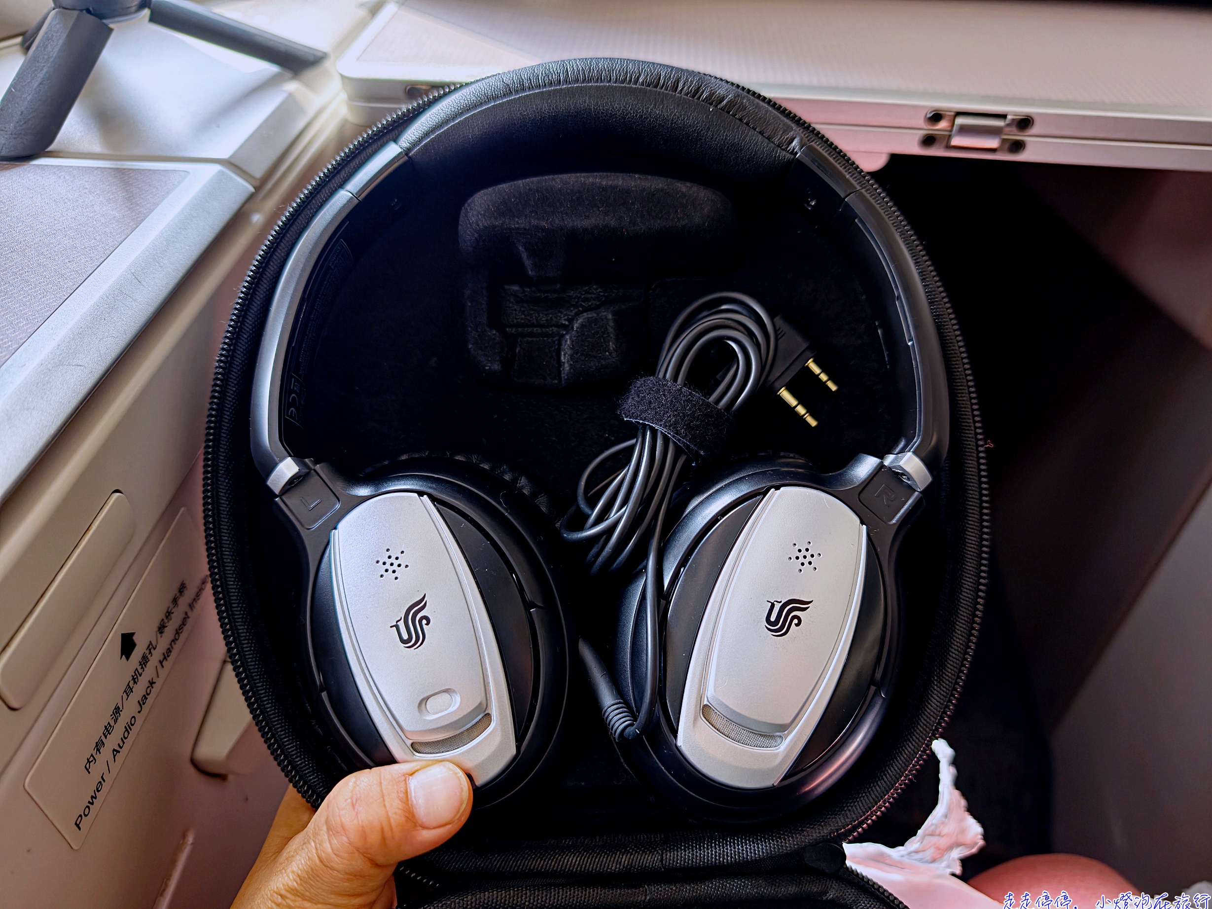 國航北京中轉羽田到哥本哈根來回商務艙完整分享CA184、CA877、CA878、CA421｜時間超漂亮、不用過夜、CP值高！台灣人必看台胞證+素食餐+機型評價