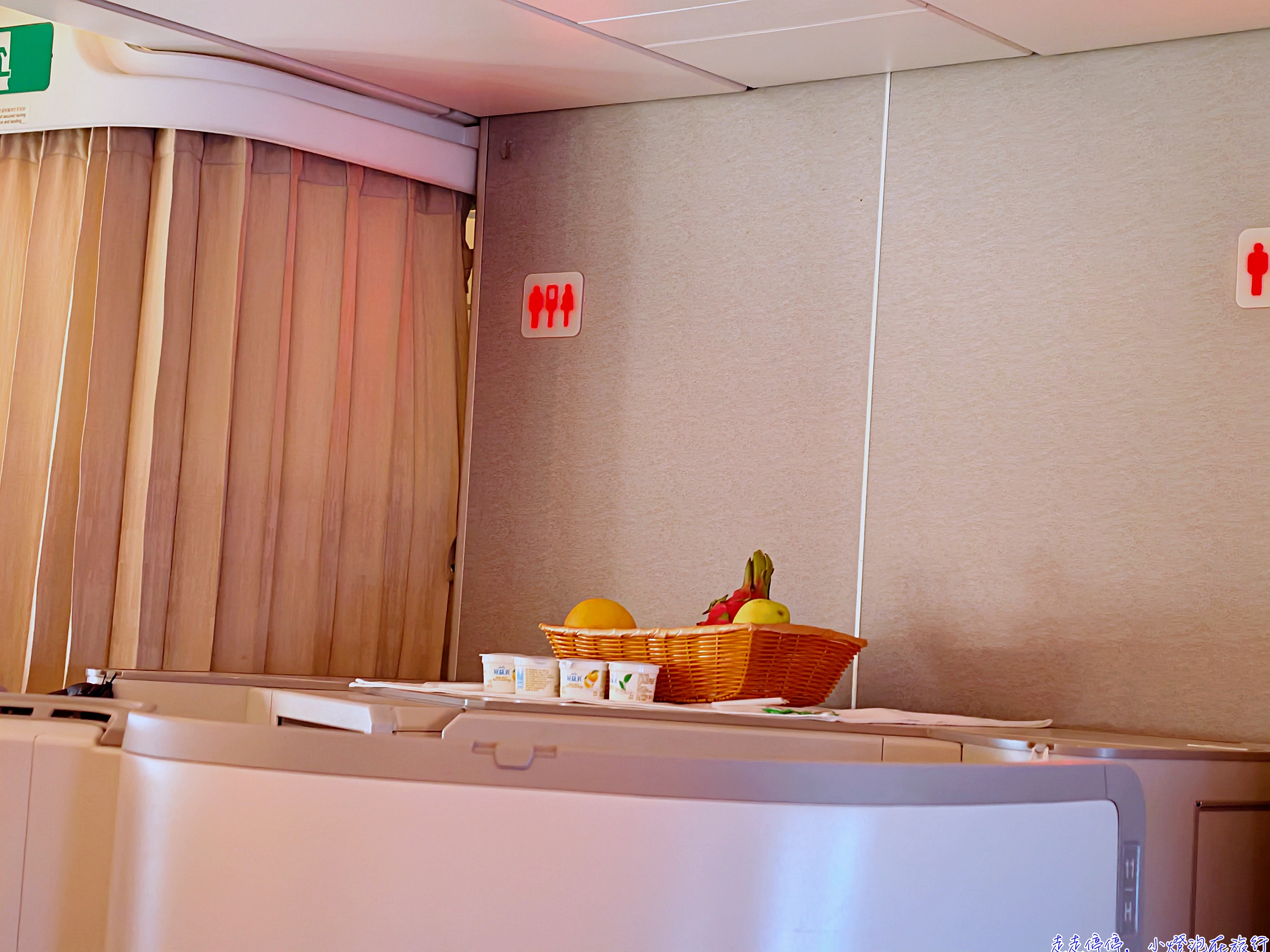 國航北京中轉羽田到哥本哈根來回商務艙完整分享CA184、CA877、CA878、CA421｜時間超漂亮、不用過夜、CP值高！台灣人必看台胞證+素食餐+機型評價