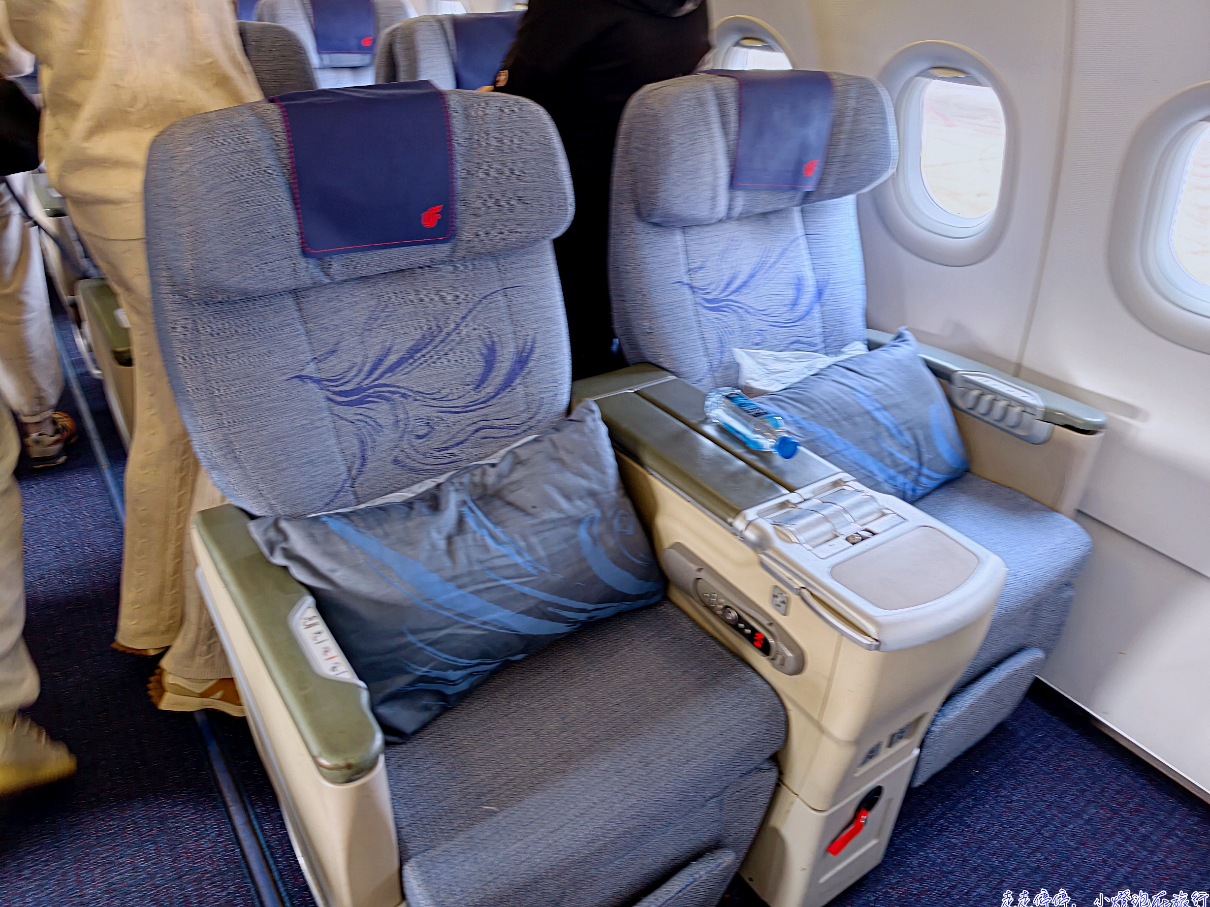 國航北京中轉羽田到哥本哈根來回商務艙完整分享CA184、CA877、CA878、CA421｜時間超漂亮、不用過夜、CP值高！台灣人必看台胞證+素食餐+機型評價