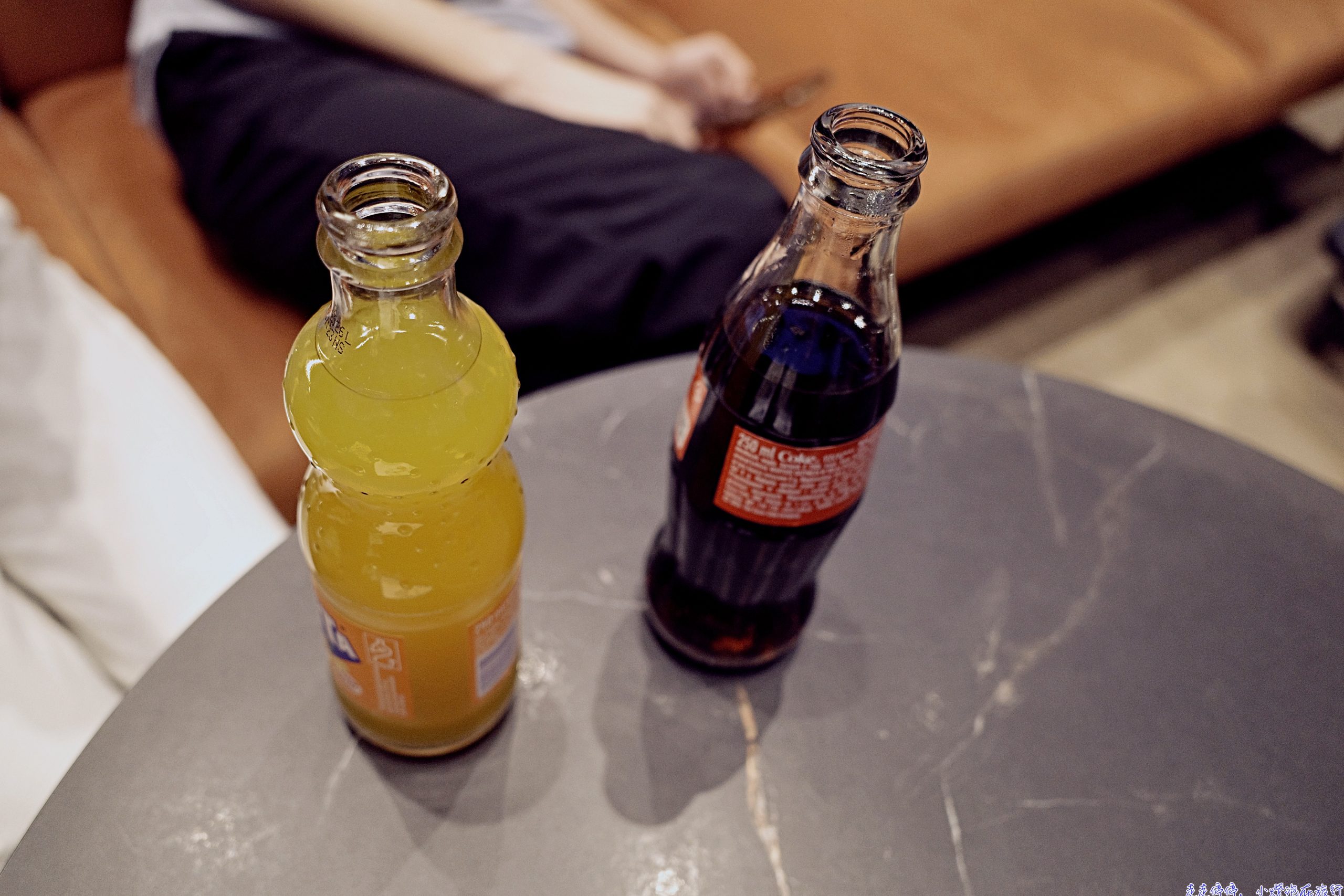 歐洲機場貴賓室為什麼沒有亞洲豐盛？一次看懂歐洲 vs 亞洲 Lounge 的文化、營運與服務差異
