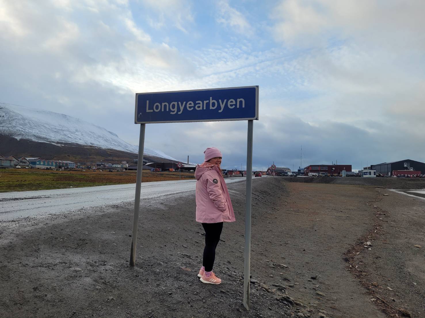 朗伊爾城 Svalbard 自由行攻略：怎麼去、簽證、季節與北極熊規定