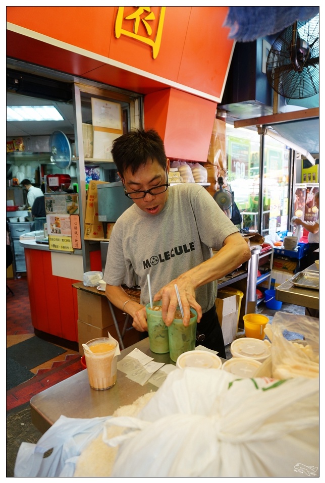 香港蘭芳園奶茶｜中環總店絲襪奶茶始祖。一杯奶茶看見在地香港糾結情愫與生活辛苦～