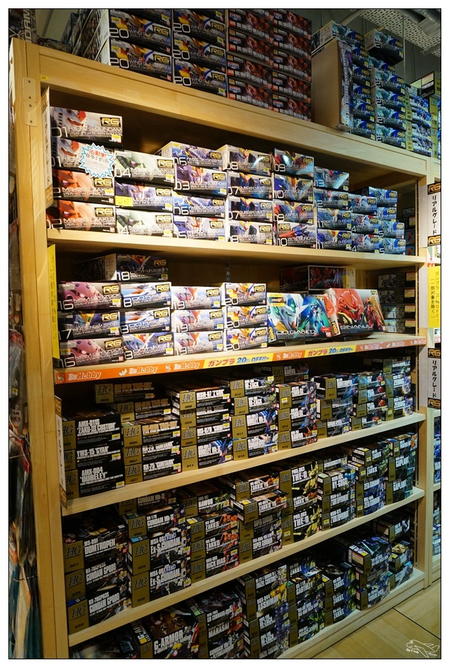 日本九州鋼彈｜文教堂B’s hobby採買記，最大級模型店！天神Soil LOFT不只買文具，隱藏版的鋼彈集散地～含文具退稅紀錄
