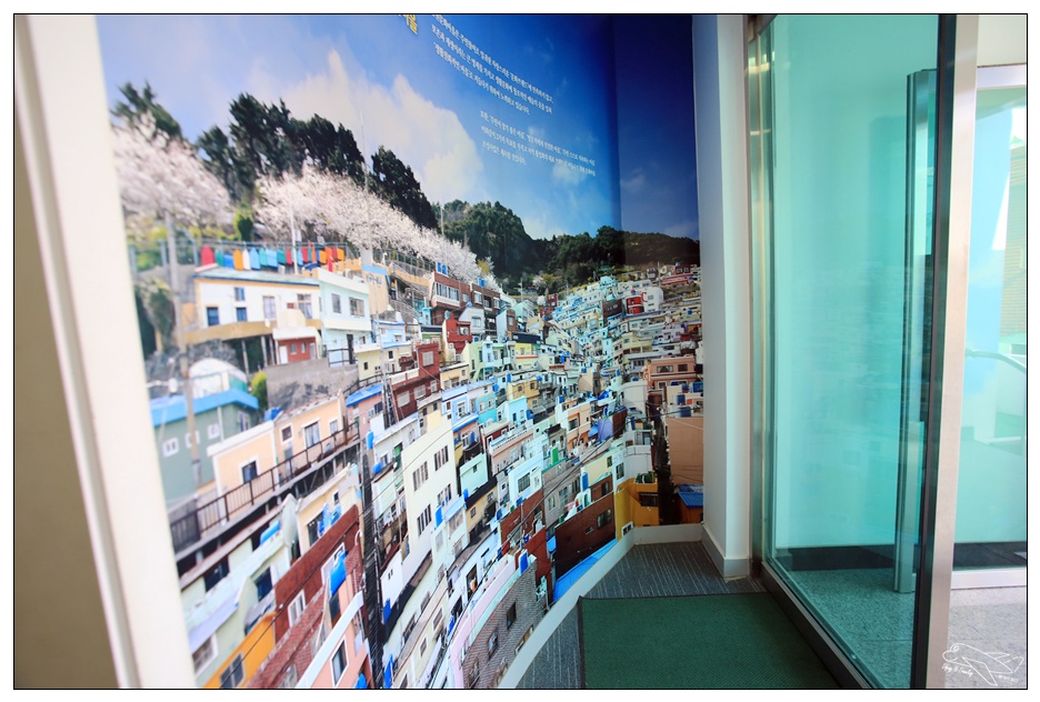 釜山超人氣景點|甘川洞文化村Gamcheon culture village。走一趟藝術村、來一趟與自己的浪漫旅行～完整走跳攻略～