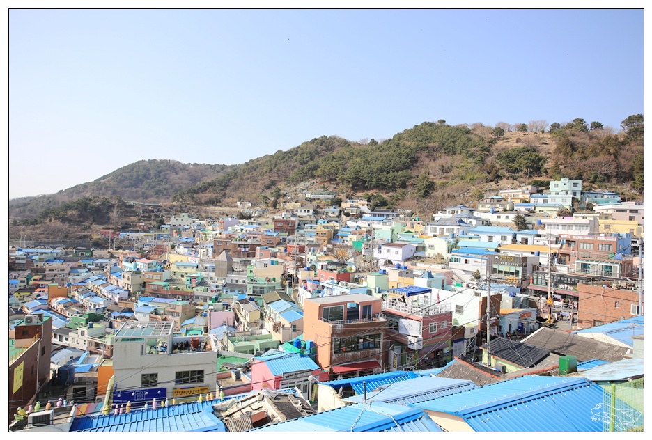 釜山超人氣景點|甘川洞文化村Gamcheon culture village。走一趟藝術村、來一趟與自己的浪漫旅行～完整走跳攻略～