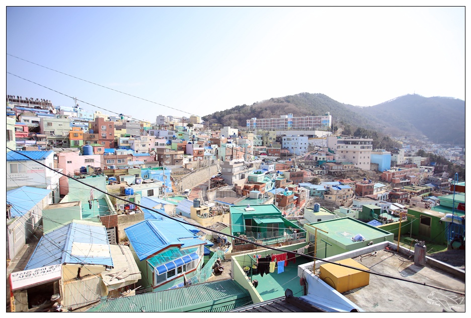 釜山超人氣景點|甘川洞文化村Gamcheon culture village。走一趟藝術村、來一趟與自己的浪漫旅行～完整走跳攻略～