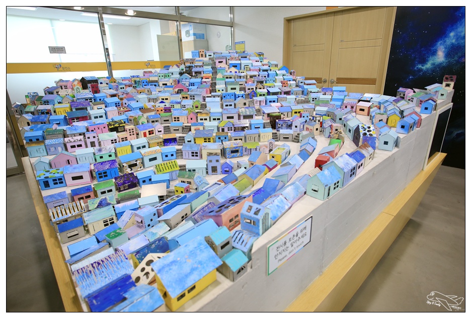 釜山超人氣景點|甘川洞文化村Gamcheon culture village。走一趟藝術村、來一趟與自己的浪漫旅行～完整走跳攻略～