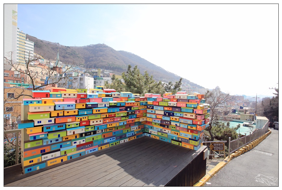 釜山超人氣景點|甘川洞文化村Gamcheon culture village。走一趟藝術村、來一趟與自己的浪漫旅行～完整走跳攻略～
