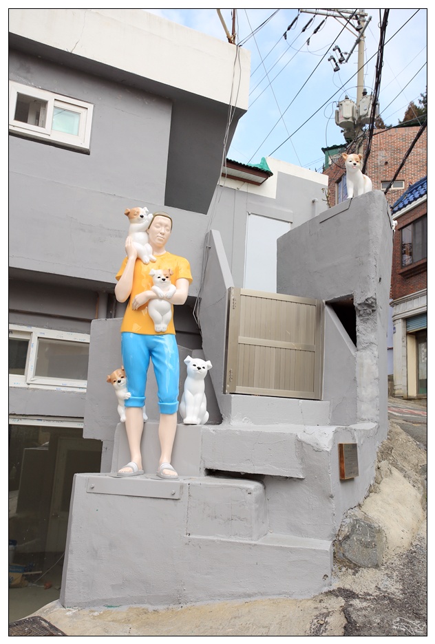 釜山超人氣景點|甘川洞文化村Gamcheon culture village。走一趟藝術村、來一趟與自己的浪漫旅行～完整走跳攻略～