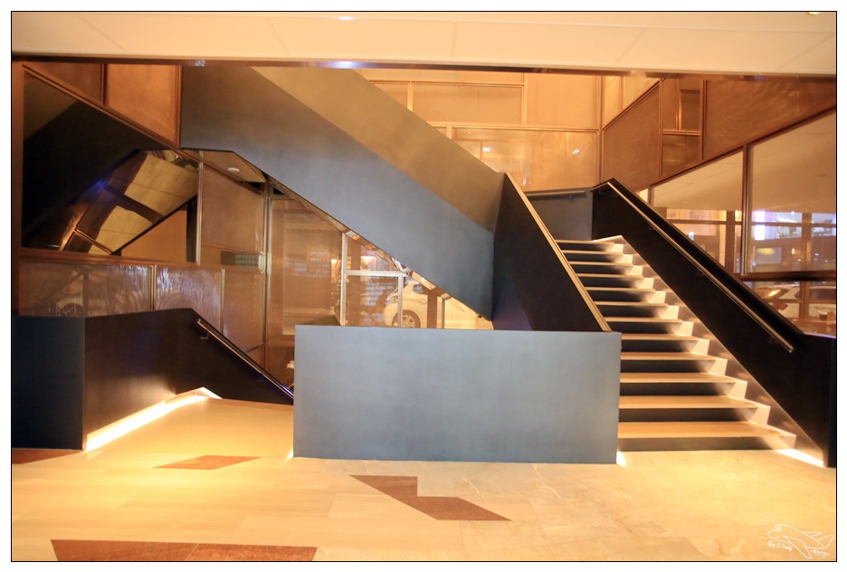 高雄親子飯店推薦|Hotel Indigo Kaohsiung Central Park。英迪格IHG洲際酒店集團首間進駐台灣新潮酒店系列。中央公園R9站英倫設計風格旅店～近新堀江購物商圈～四通八達、方便度高～