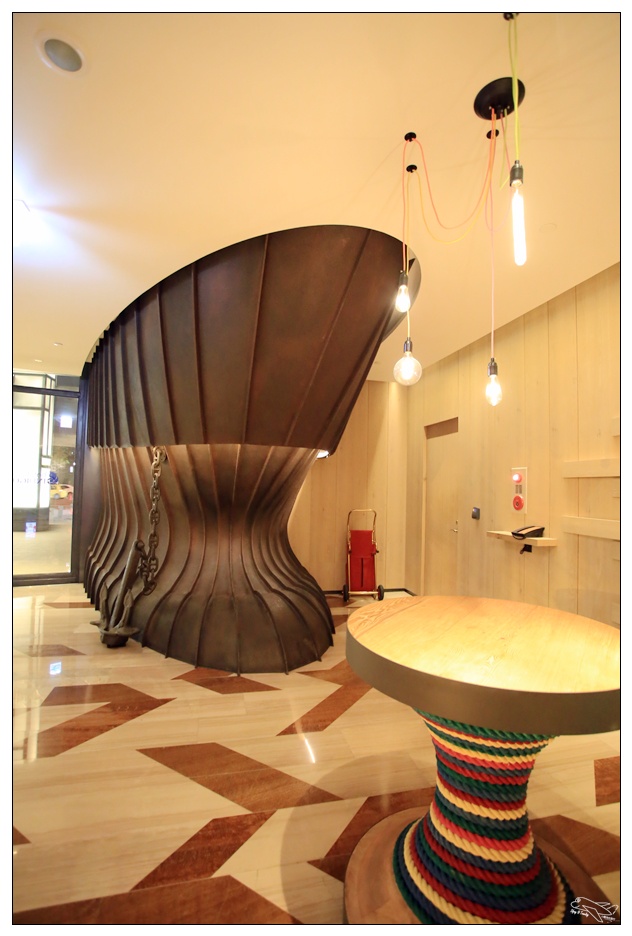 高雄親子飯店推薦|Hotel Indigo Kaohsiung Central Park。英迪格IHG洲際酒店集團首間進駐台灣新潮酒店系列。中央公園R9站英倫設計風格旅店～近新堀江購物商圈～四通八達、方便度高～