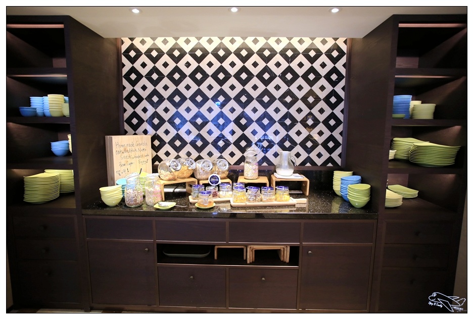 高雄親子飯店推薦|Hotel Indigo Kaohsiung Central Park。英迪格IHG洲際酒店集團首間進駐台灣新潮酒店系列。中央公園R9站英倫設計風格旅店～近新堀江購物商圈～四通八達、方便度高～