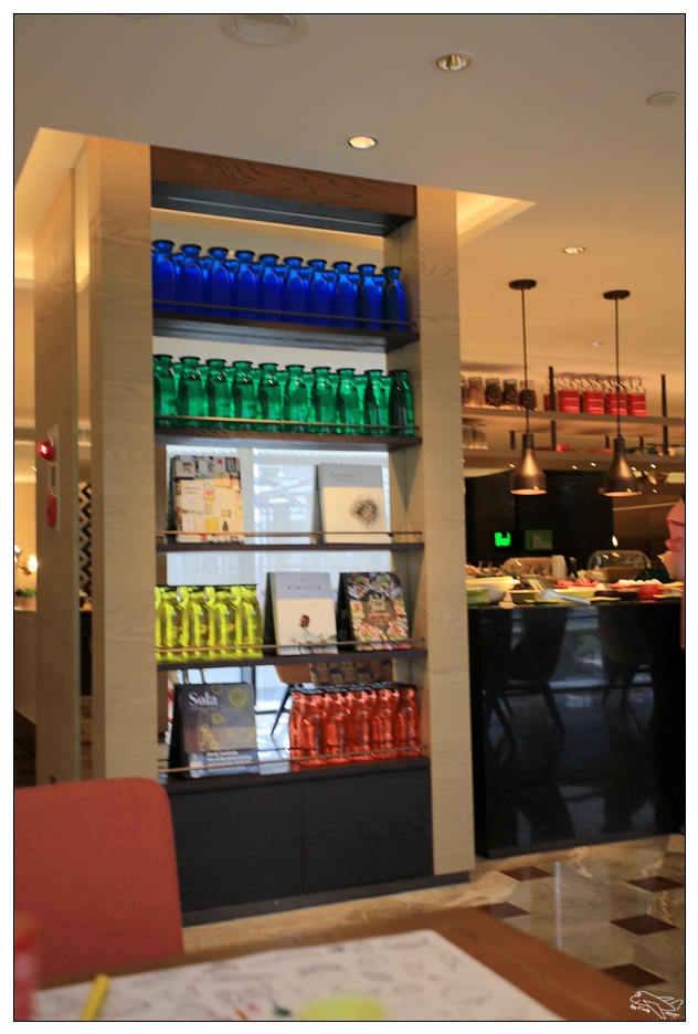 高雄親子飯店推薦|Hotel Indigo Kaohsiung Central Park。英迪格IHG洲際酒店集團首間進駐台灣新潮酒店系列。中央公園R9站英倫設計風格旅店～近新堀江購物商圈～四通八達、方便度高～