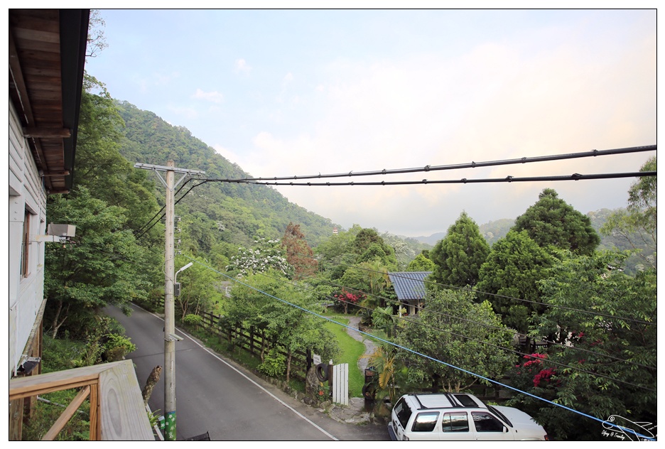 菓風丘上行館・菓風麥芽工房|新竹螢火蟲桐花親子民宿・打開門就有螢火蟲・生態環境美好的大自然寧靜住宿～五指山踏青～