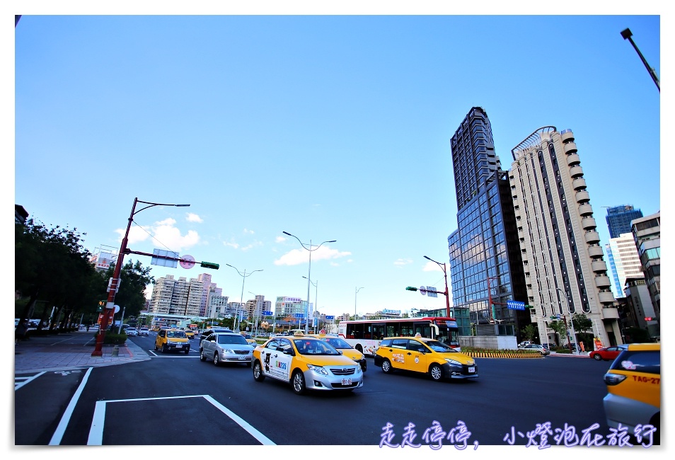 台北北門世民酒店｜亞洲第一家Citizen M，歐洲頂規品牌CITIZENM HOTELS ，自助check in潮飯店，在這裡沒有無聊的事～