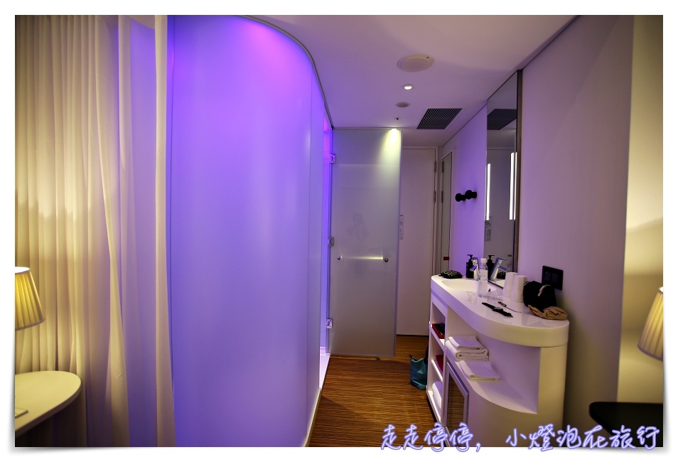 台北北門世民酒店｜亞洲第一家Citizen M，歐洲頂規品牌CITIZENM HOTELS ，自助check in潮飯店，在這裡沒有無聊的事～
