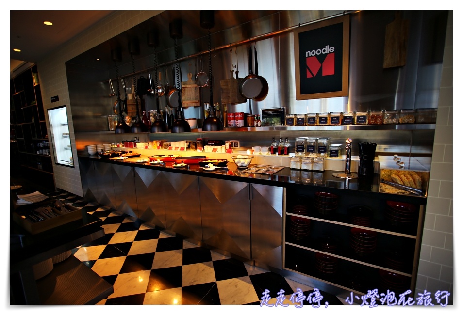 台北北門世民酒店｜亞洲第一家Citizen M，歐洲頂規品牌CITIZENM HOTELS ，自助check in潮飯店，在這裡沒有無聊的事～