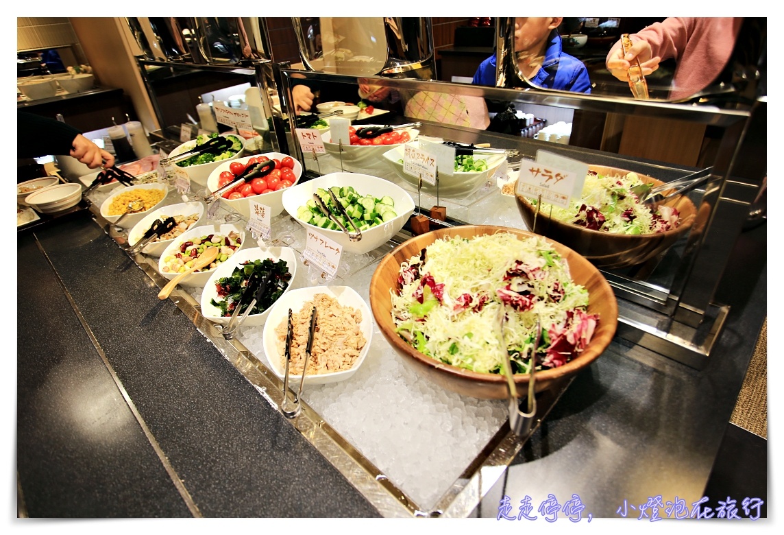 京都親子住宿超推薦｜五条vessel campana質感飯店，交通位置好、服務優、早餐豐盛、大浴場、設備好、附上Handy手機、飲料bar，親子親善～地鐵站旁～