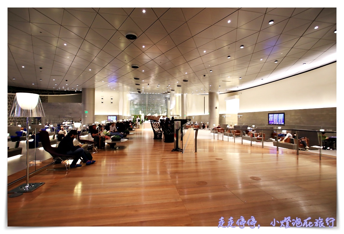 全球第一名商務艙貴賓室體驗|卡達Al Mourjan Business Lounge,杜哈機場超值豪華轉機,可吃飽、可洗澡、可遊戲 @走走停停,小燈泡在旅行 全球第一名商務艙貴賓室體驗|卡達Al Mourjan Business Lounge,杜哈機場超值豪華轉機,可吃飽、可洗澡、可遊戲