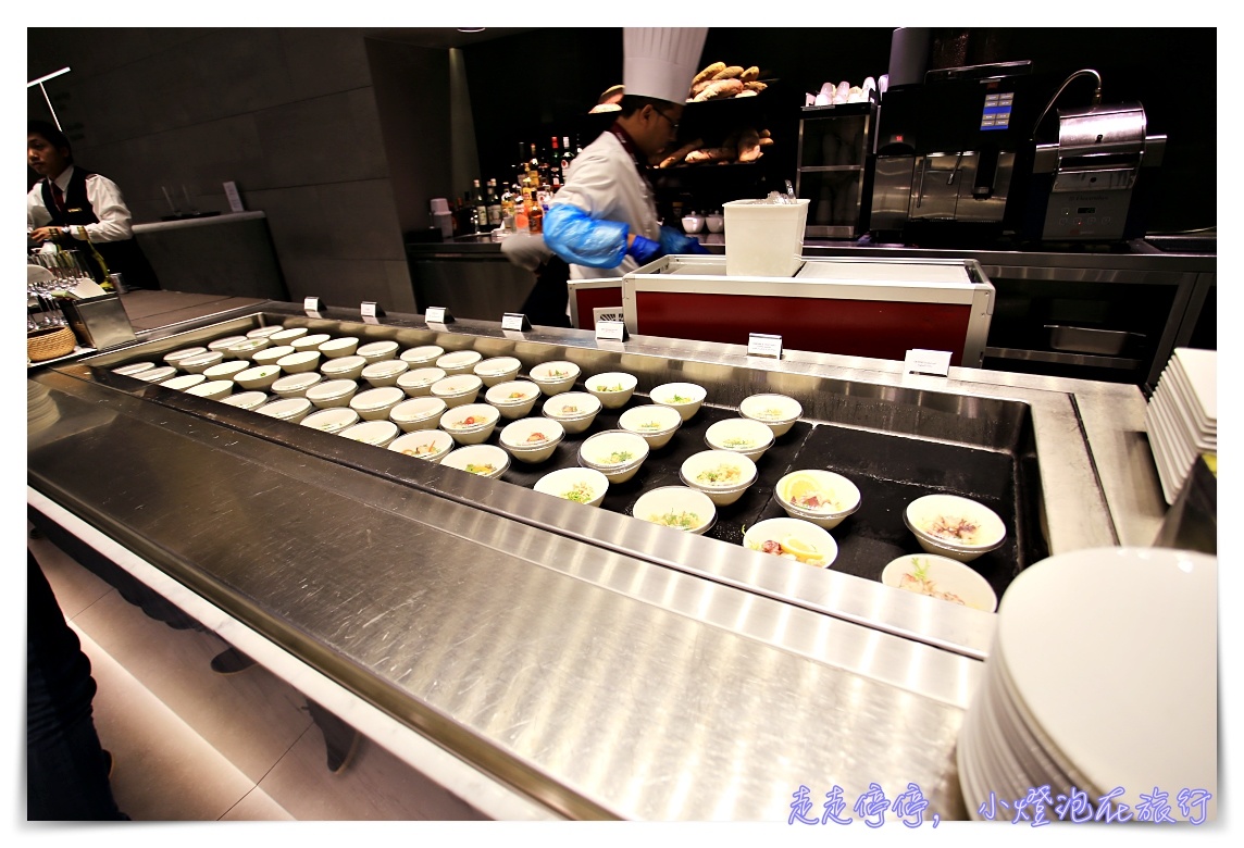 全球第一名商務艙貴賓室體驗|卡達Al Mourjan Business Lounge,杜哈機場超值豪華轉機,可吃飽、可洗澡、可遊戲 @走走停停,小燈泡在旅行 全球第一名商務艙貴賓室體驗|卡達Al Mourjan Business Lounge,杜哈機場超值豪華轉機,可吃飽、可洗澡、可遊戲