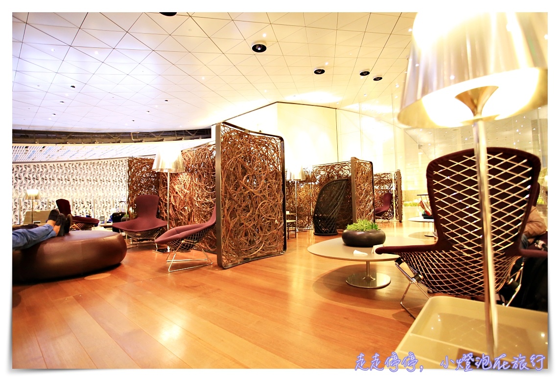 全球第一名商務艙貴賓室體驗|卡達Al Mourjan Business Lounge,杜哈機場超值豪華轉機,可吃飽、可洗澡、可遊戲 @走走停停,小燈泡在旅行 全球第一名商務艙貴賓室體驗|卡達Al Mourjan Business Lounge,杜哈機場超值豪華轉機,可吃飽、可洗澡、可遊戲