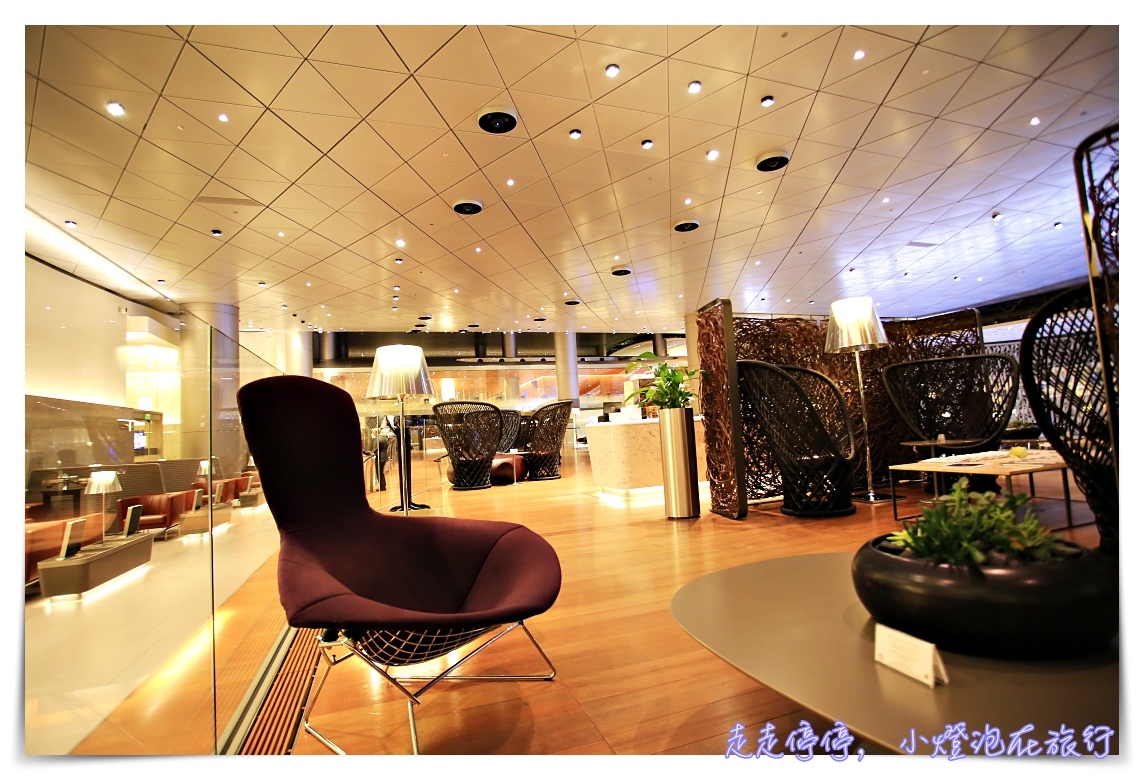 全球第一名商務艙貴賓室體驗|卡達Al Mourjan Business Lounge,杜哈機場超值豪華轉機,可吃飽、可洗澡、可遊戲 @走走停停,小燈泡在旅行 全球第一名商務艙貴賓室體驗|卡達Al Mourjan Business Lounge,杜哈機場超值豪華轉機,可吃飽、可洗澡、可遊戲