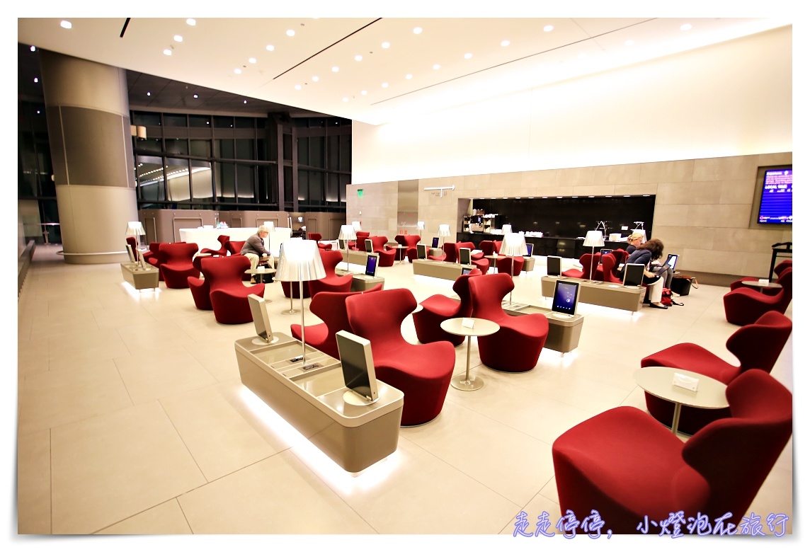 全球第一名商務艙貴賓室體驗|卡達Al Mourjan Business Lounge,杜哈機場超值豪華轉機,可吃飽、可洗澡、可遊戲 @走走停停,小燈泡在旅行 全球第一名商務艙貴賓室體驗|卡達Al Mourjan Business Lounge,杜哈機場超值豪華轉機,可吃飽、可洗澡、可遊戲